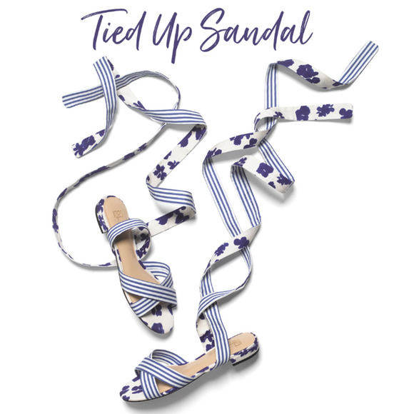 CAbi NWOB 6013 Tied Up Blue White Watercolor Floral Striped Strappy Sandal Sz 10 - Picture 1 of 13